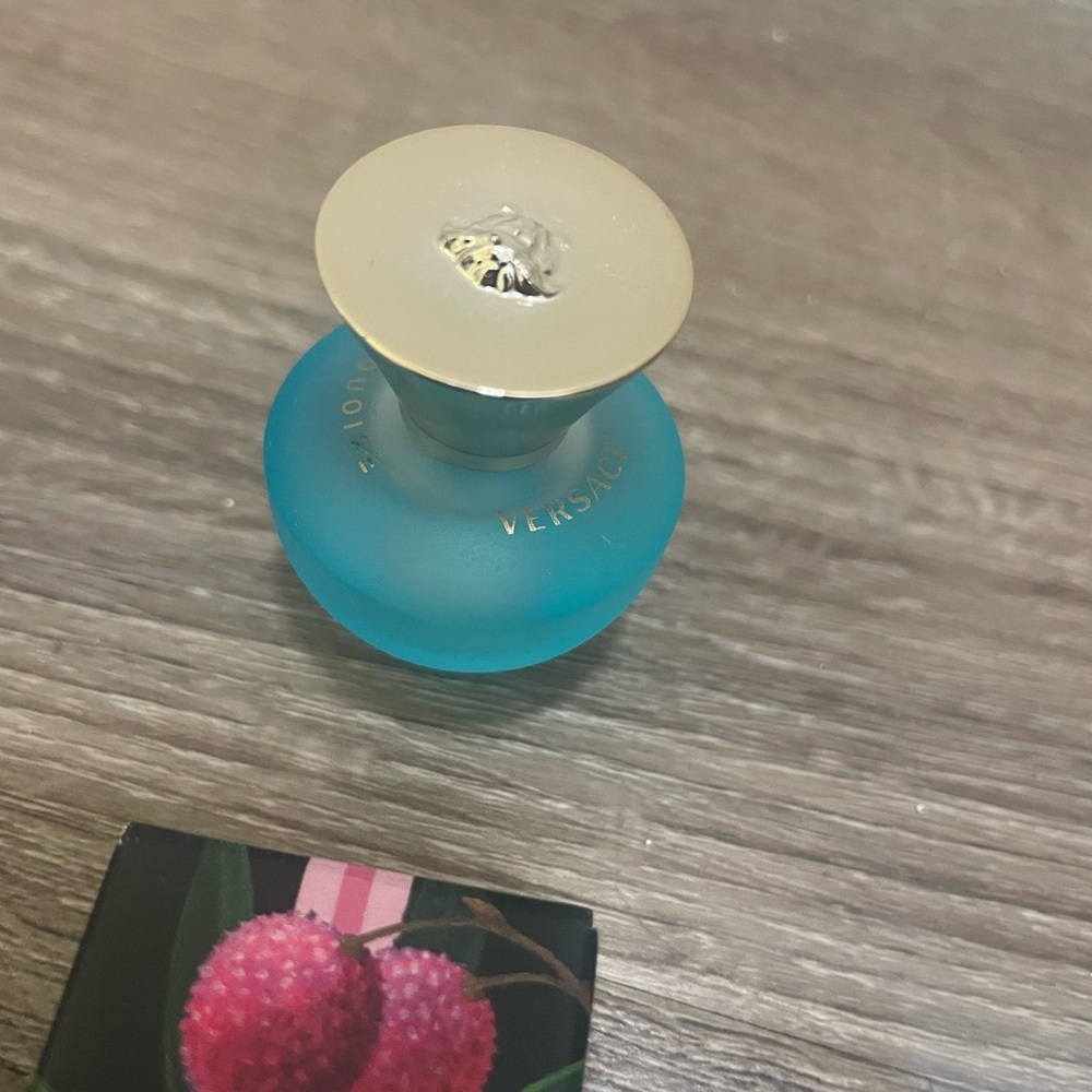 Multiple miniatures - Picture 2 of 3